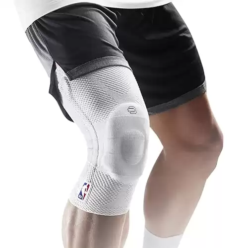Bauerfeind GenuTrain NBA Knee Brace - Basketball Support with Medical Compression - Sleeve Design with Patella Pad Gel Ring for Pain Relief & Stabilization (White, M)